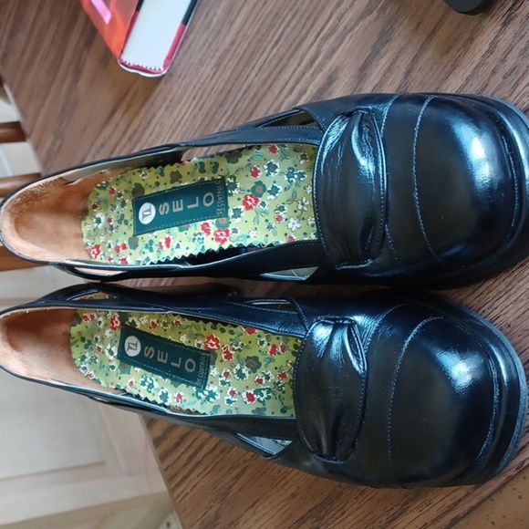 Selo De Controle black block heel shoes, sz 7 - Picture 1 of 7